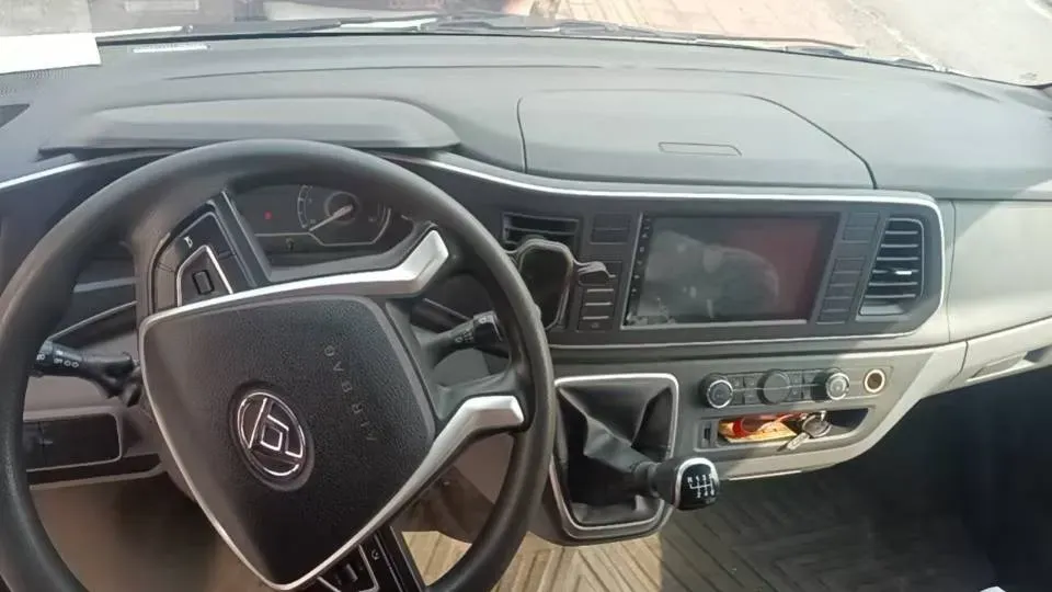 2023 MAXUS XinTu V80 2.0T 127HP L4 6MT,autocango,china used car exporter,china ev exporter,chinese used car exporter,chinese used ev exporter