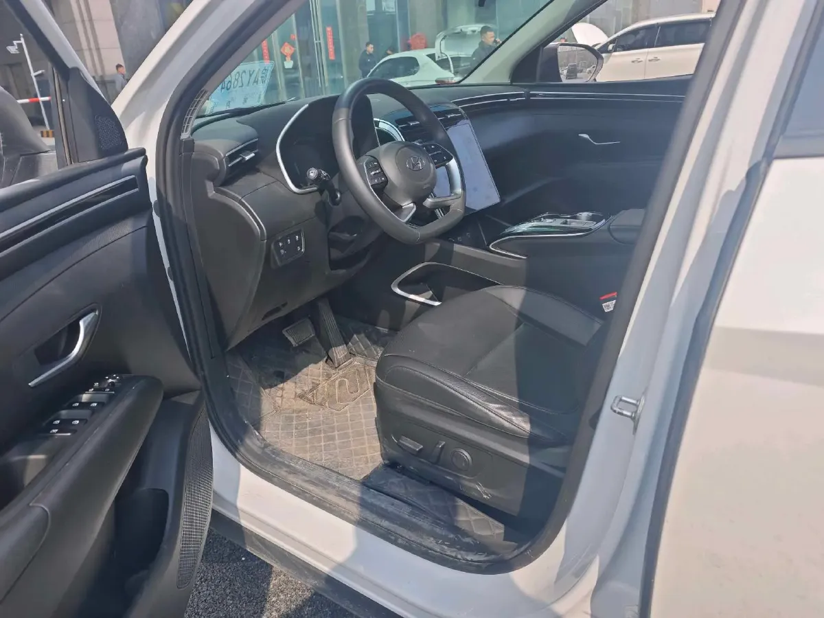 2023 Hyundai Tucson 1.5T 200HP L4 8AT,autocango,china used car exporter,china ev exporter,chinese used car exporter,chinese used ev exporter