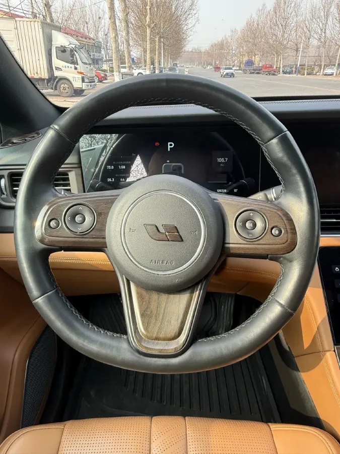 2020 Li ONE Range Extended 131HP REEV 40.5KWH,autocango,china used car exporter,china ev exporter,chinese used car exporter,chinese used ev exporter