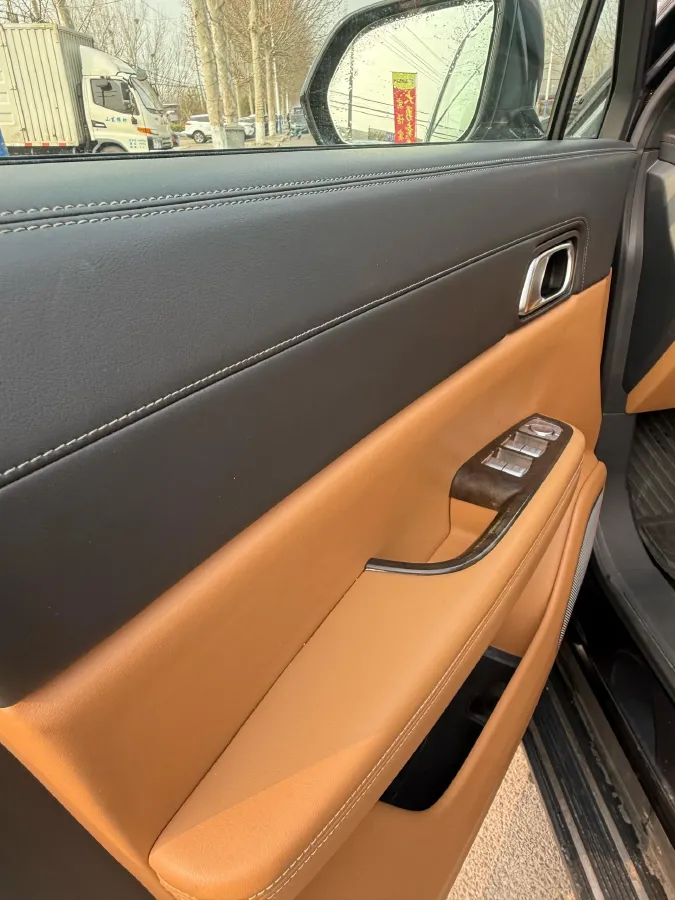 2020 Li ONE Range Extended 131HP REEV 40.5KWH,autocango,china used car exporter,china ev exporter,chinese used car exporter,chinese used ev exporter