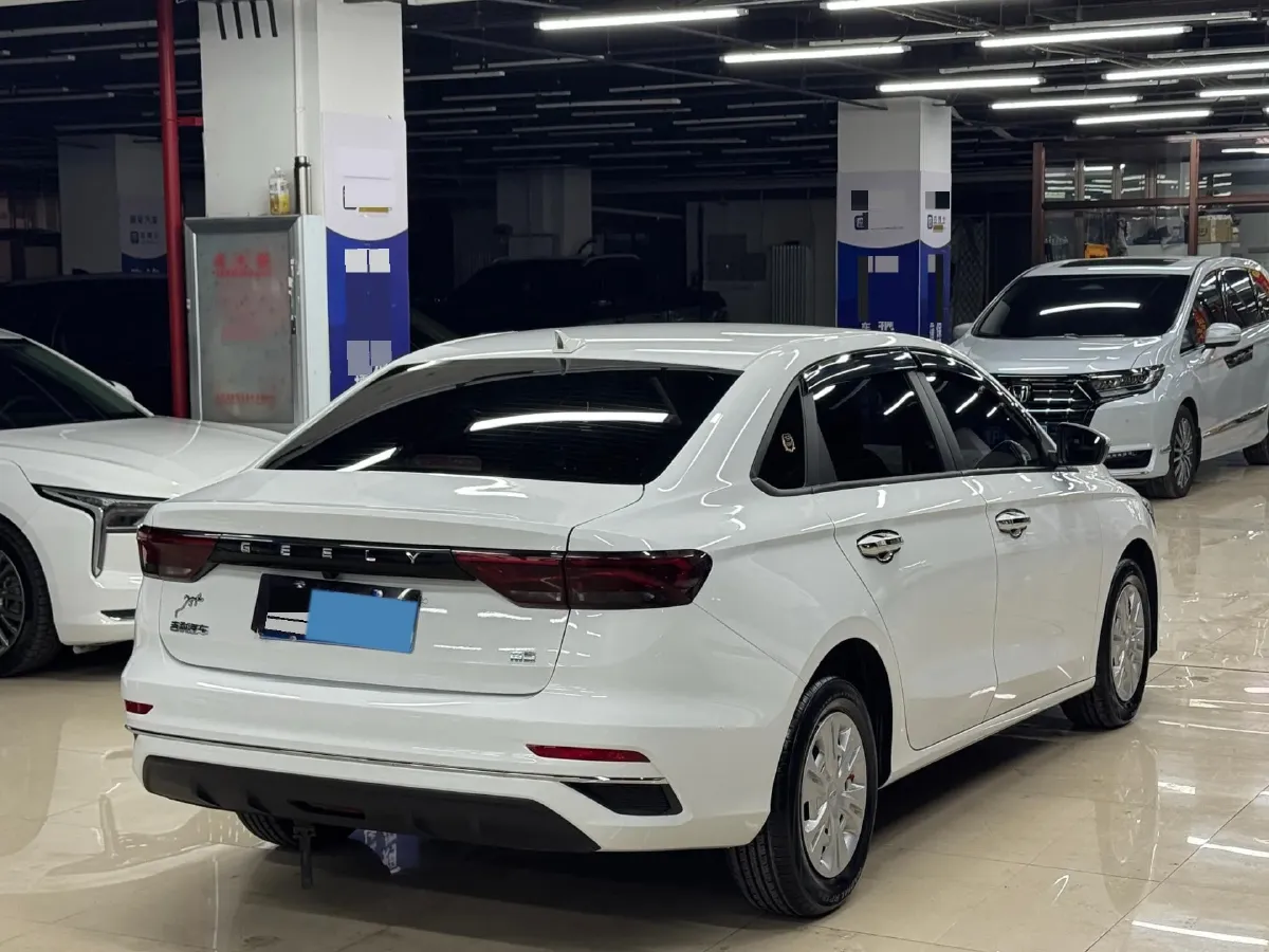 2025 Geely Emgrand 1.5L 127HP L4 5MT,autocango,china used car exporter,china ev exporter,chinese used car exporter,chinese used ev exporter