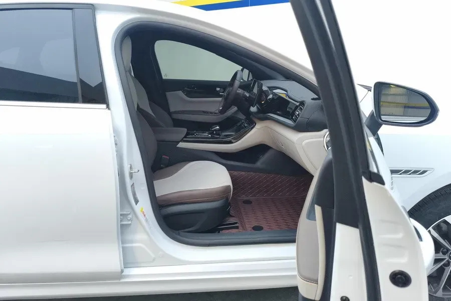 2024 BYD Qin Plus 1.5L 110HP L4 E-CVT PHEV 8.32KWH,autocango,china used car exporter,china ev exporter,chinese used car exporter,chinese used ev exporter