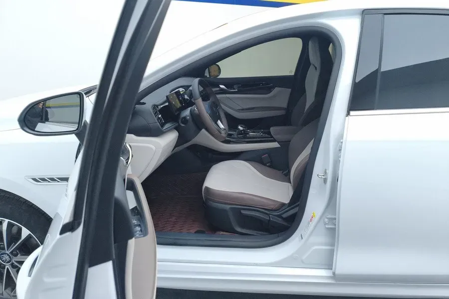 2024 BYD Qin Plus 1.5L 110HP L4 E-CVT PHEV 8.32KWH,autocango,china used car exporter,china ev exporter,chinese used car exporter,chinese used ev exporter