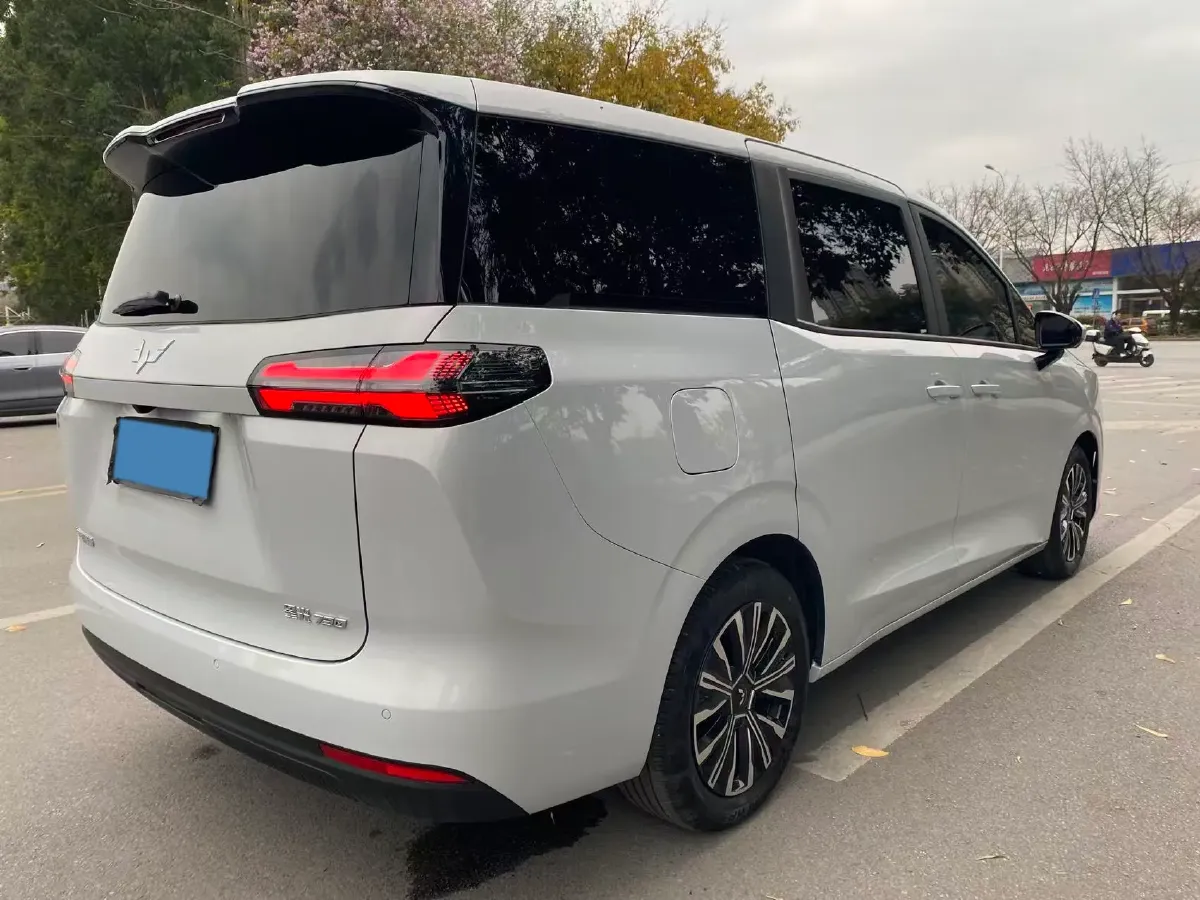 2025 WuLing XingGuang 730 1.5T 177HP L4 CVT,autocango,china used car exporter,china ev exporter,chinese used car exporter,chinese used ev exporter