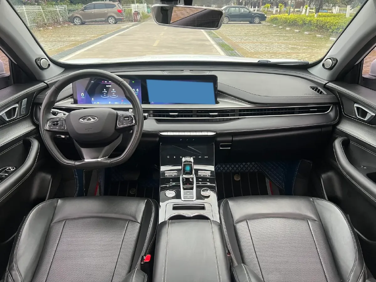 2022 Chery Tiggo 8 Plus 1.6T 197HP L4 7DCT,autocango,china used car exporter,china ev exporter,chinese used car exporter,chinese used ev exporter