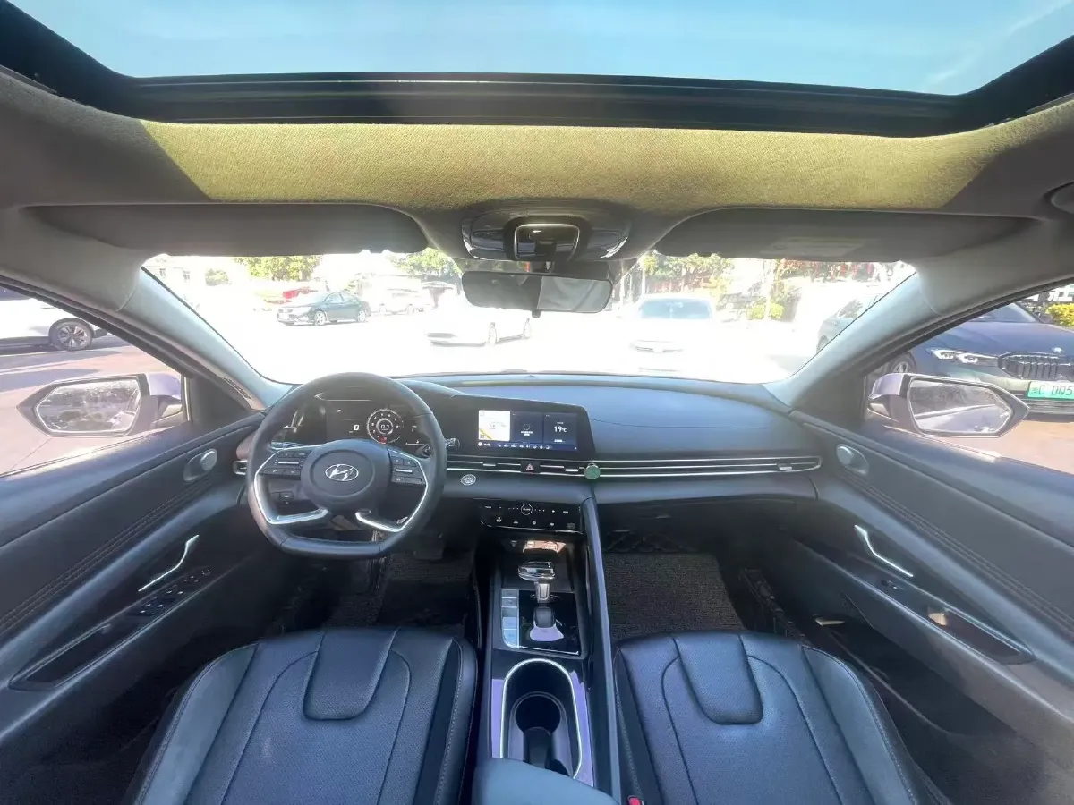 2021 Hyundai Elantra 1.5L 115HP L4 CVT,autocango,china used car exporter,china ev exporter,chinese used car exporter,chinese used ev exporter