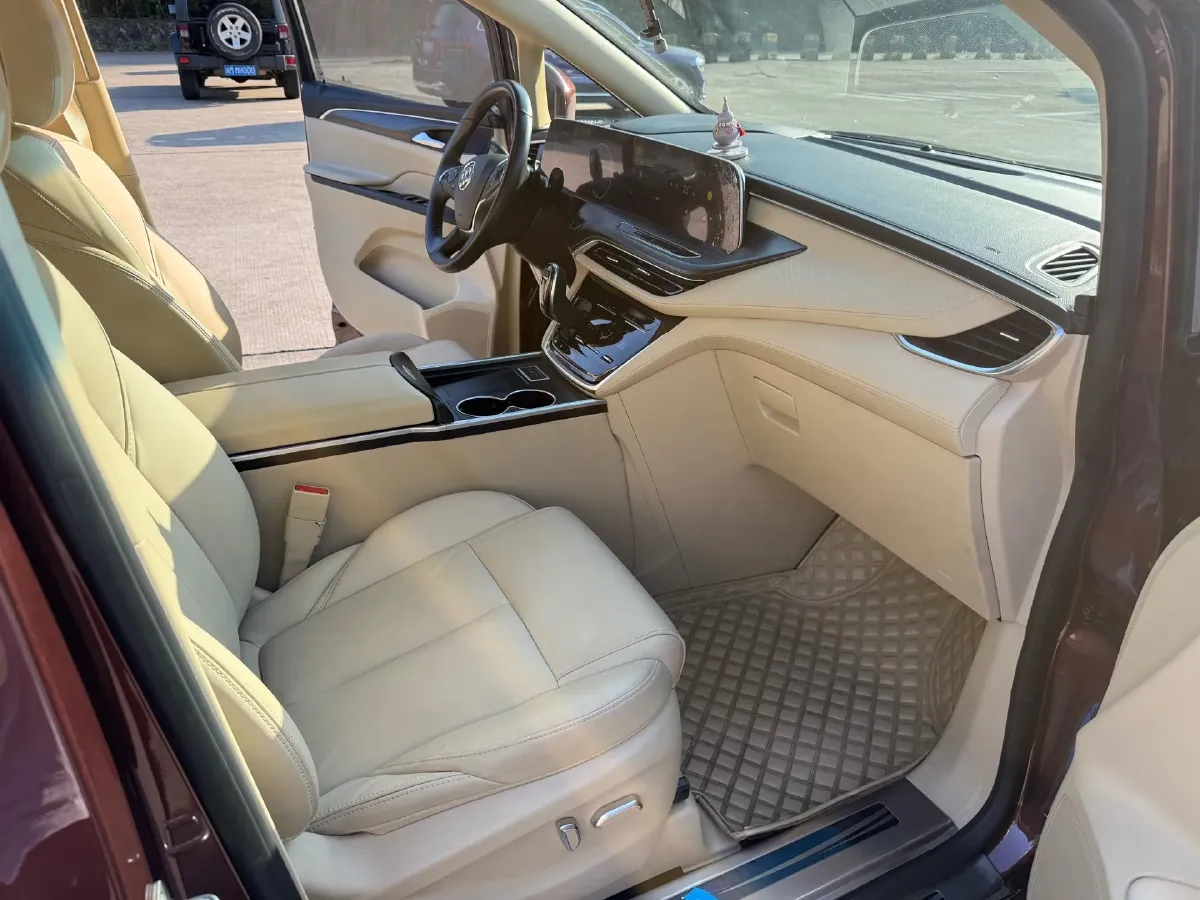 2022 Buick GL8 2.0T 237HP L4 9AT,autocango,china used car exporter,china ev exporter,chinese used car exporter,chinese used ev exporter