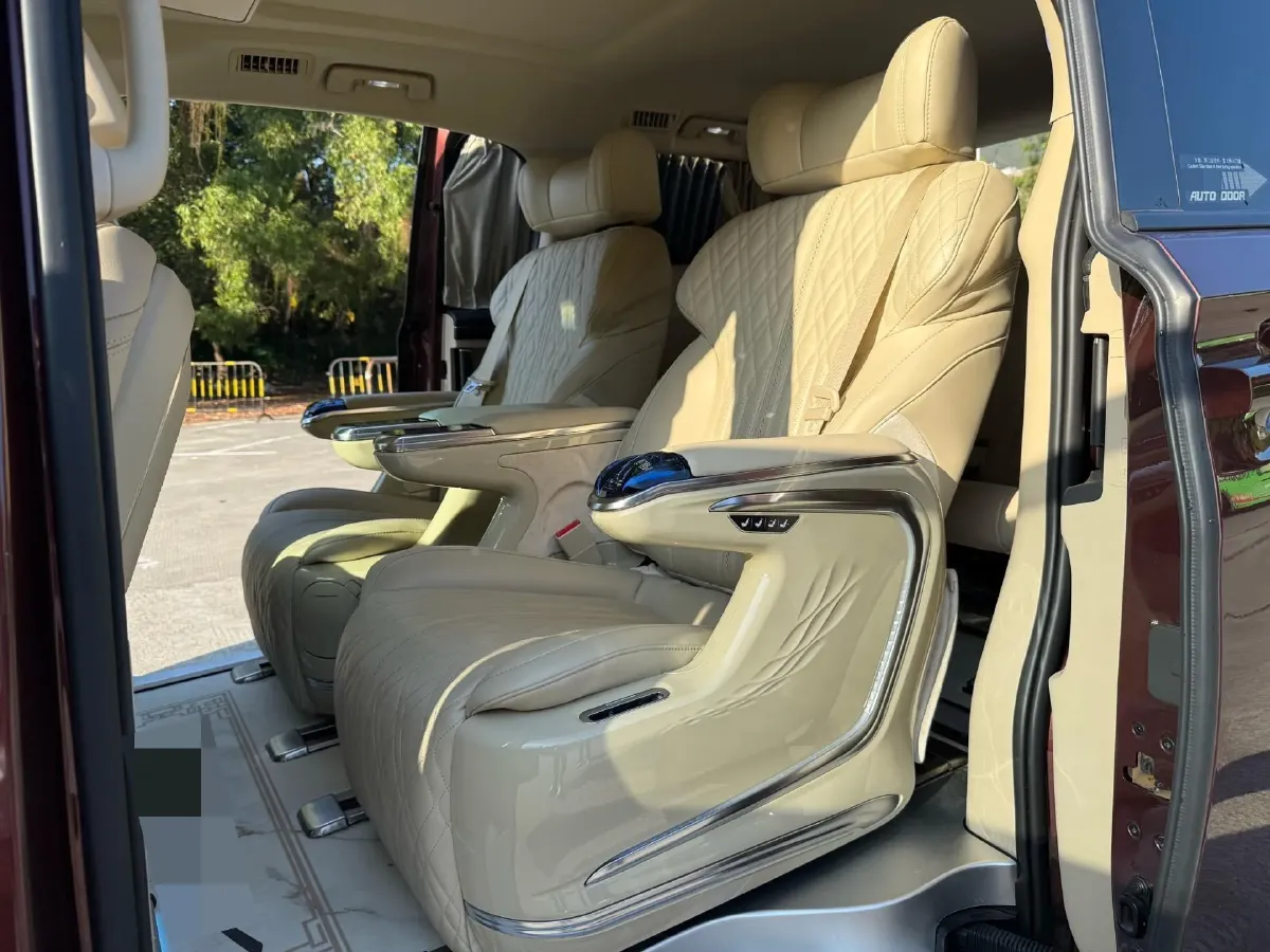 2022 Buick GL8 2.0T 237HP L4 9AT,autocango,china used car exporter,china ev exporter,chinese used car exporter,chinese used ev exporter