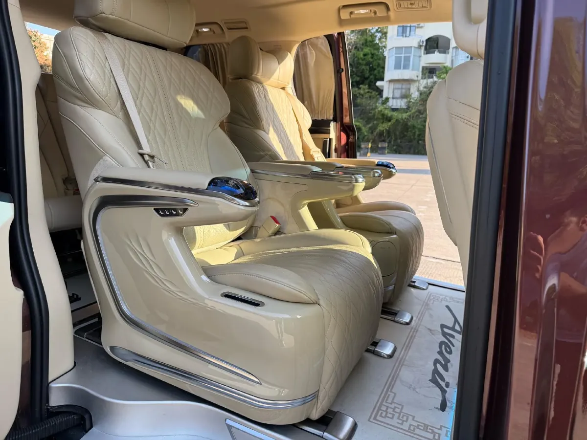 2022 Buick GL8 2.0T 237HP L4 9AT,autocango,china used car exporter,china ev exporter,chinese used car exporter,chinese used ev exporter