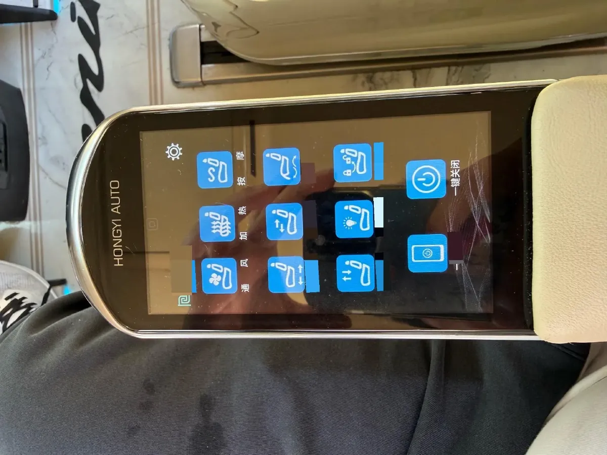 2022 Buick GL8 2.0T 237HP L4 9AT,autocango,china used car exporter,china ev exporter,chinese used car exporter,chinese used ev exporter