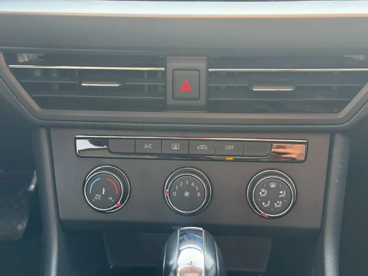 2022 Volkswagen Lavida 1.5L 113HP L4 6AT,autocango,china used car exporter,china ev exporter,chinese used car exporter,chinese used ev exporter