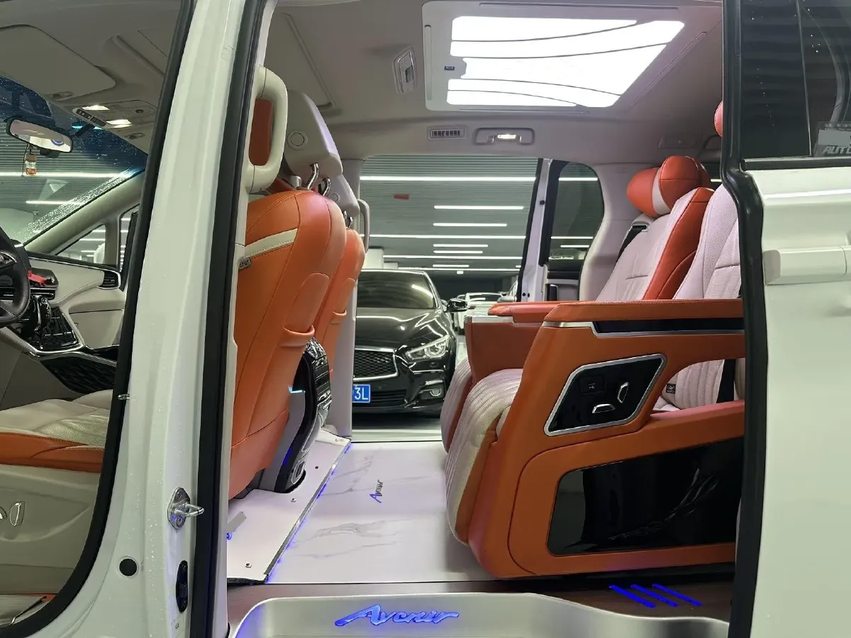 2023 Buick GL8 2.0T 237HP L4 9AT,autocango,china used car exporter,china ev exporter,chinese used car exporter,chinese used ev exporter