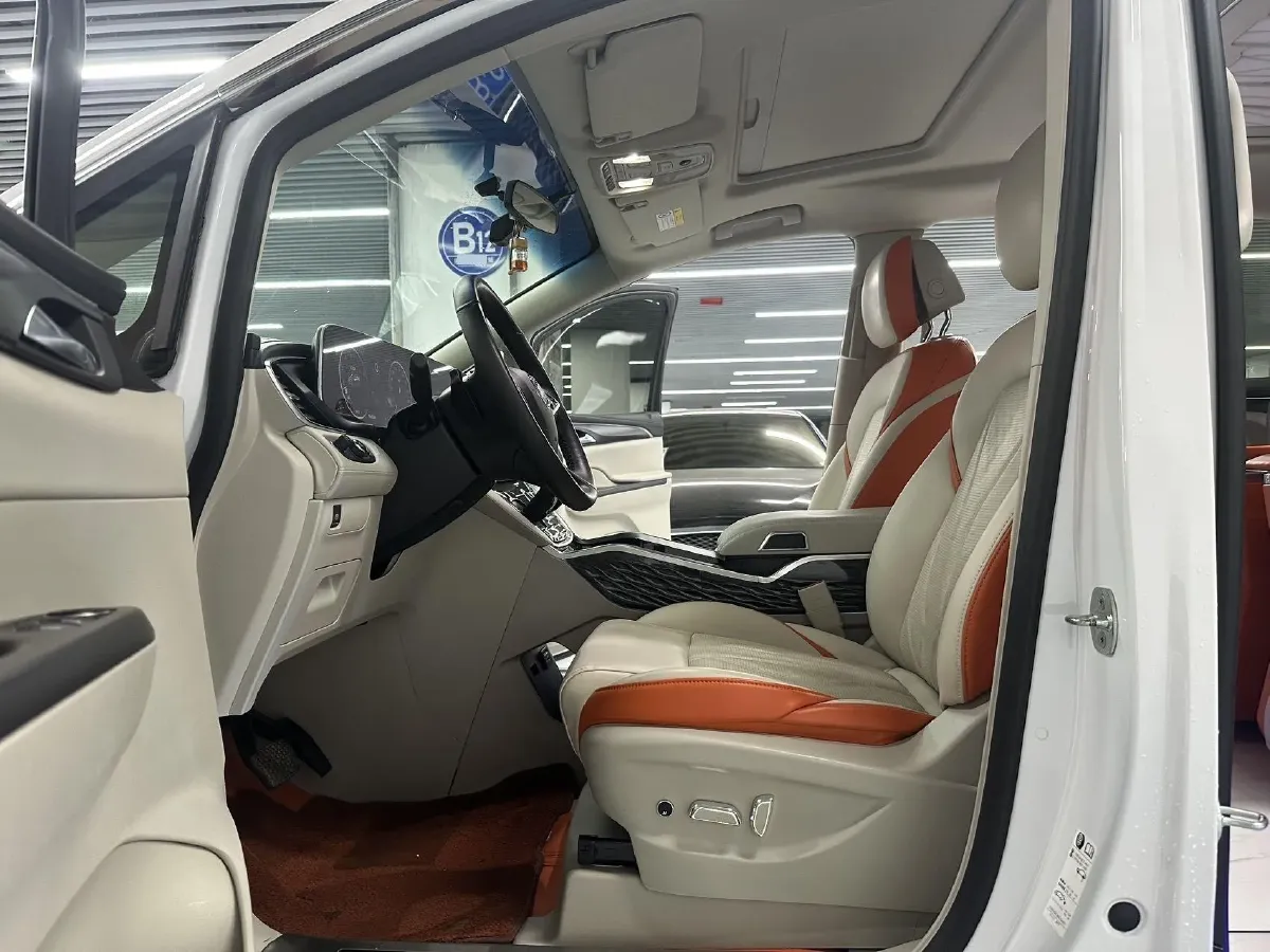 2023 Buick GL8 2.0T 237HP L4 9AT,autocango,china used car exporter,china ev exporter,chinese used car exporter,chinese used ev exporter