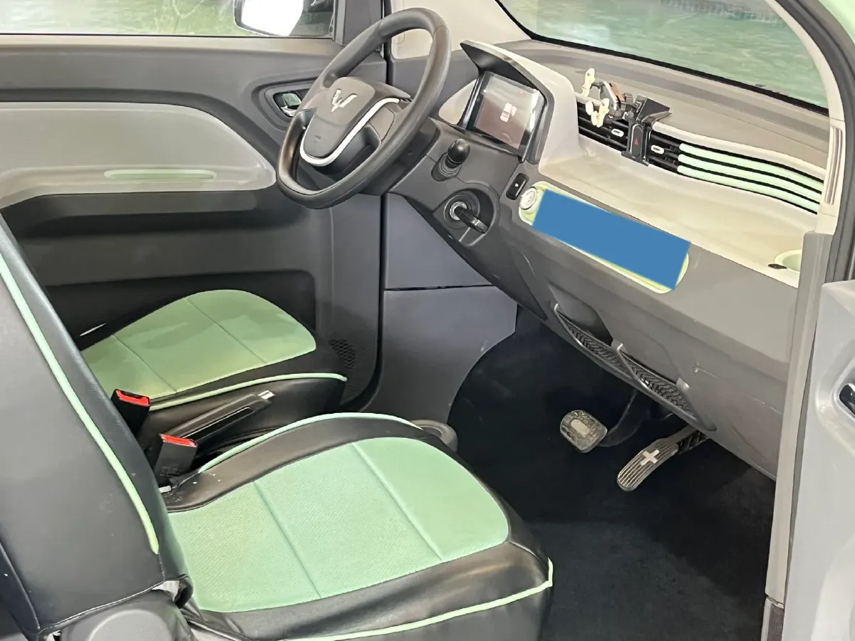 2021 WuLing HongGuang MINI EV BEV 13.9KWH,autocango,china used car exporter,china ev exporter,chinese used car exporter,chinese used ev exporter