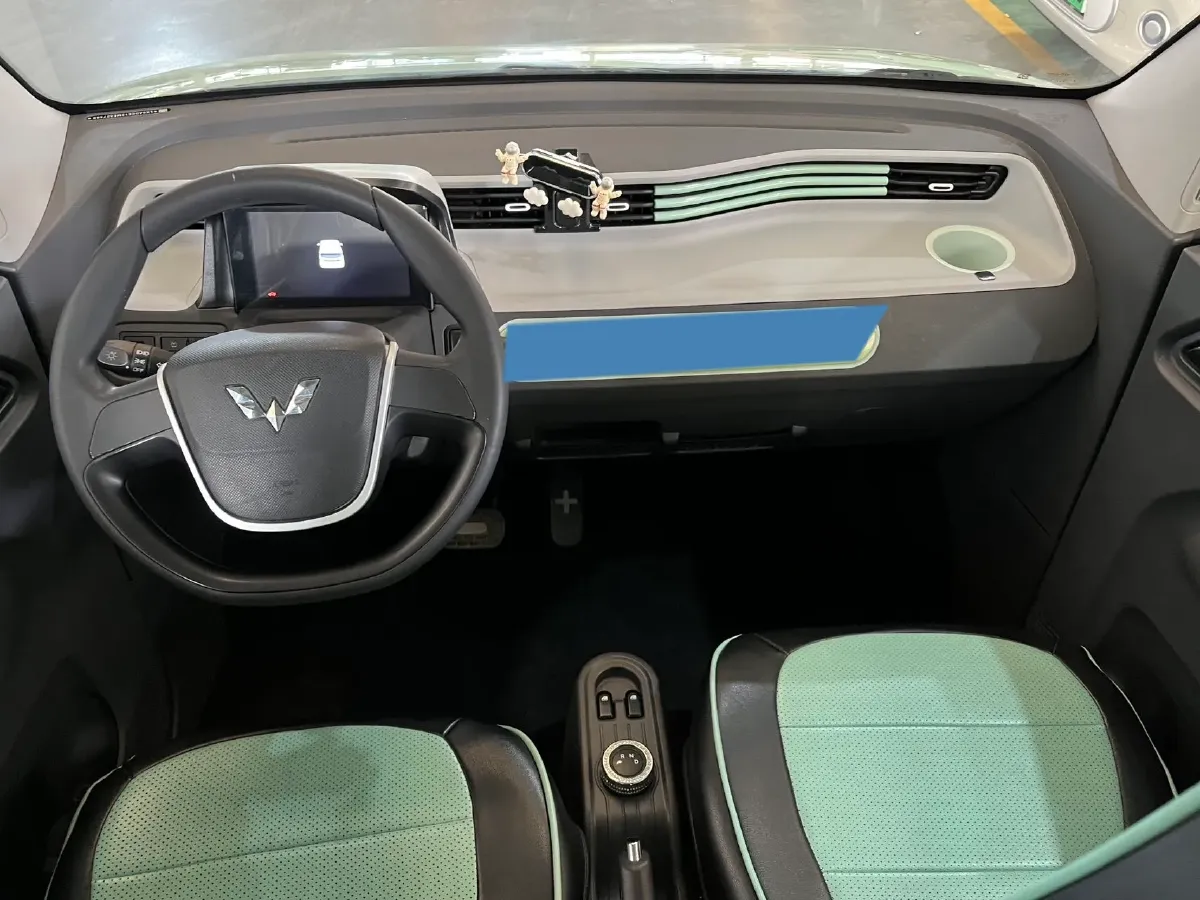 2021 WuLing HongGuang MINI EV BEV 13.9KWH,autocango,china used car exporter,china ev exporter,chinese used car exporter,chinese used ev exporter