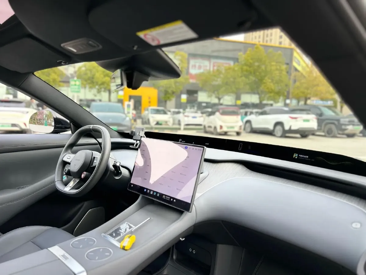 2025 MI YU7 BEV 96.3KWH,autocango,china used car exporter,china ev exporter,chinese used car exporter,chinese used ev exporter