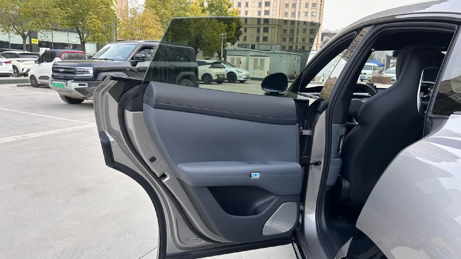 2025 MI YU7 BEV 96.3KWH,autocango,china used car exporter,china ev exporter,chinese used car exporter,chinese used ev exporter