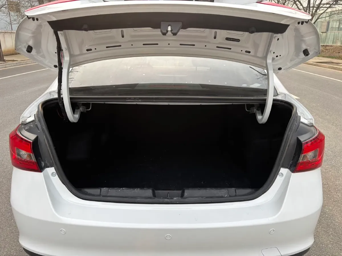 2021 Chery Arrizo 5 1.5L 116HP L4 5MT,autocango,china used car exporter,china ev exporter,chinese used car exporter,chinese used ev exporter