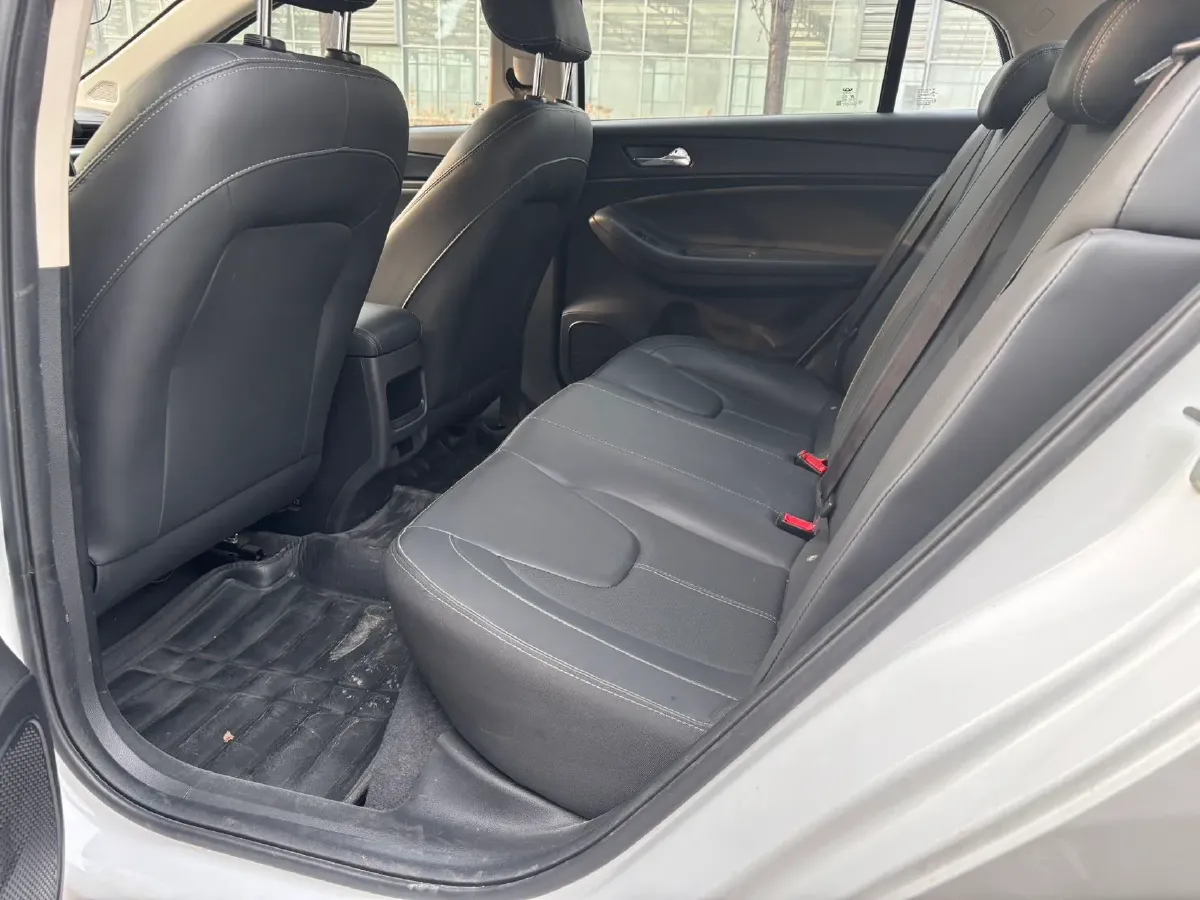 2021 Chery Arrizo 5 1.5L 116HP L4 5MT,autocango,china used car exporter,china ev exporter,chinese used car exporter,chinese used ev exporter