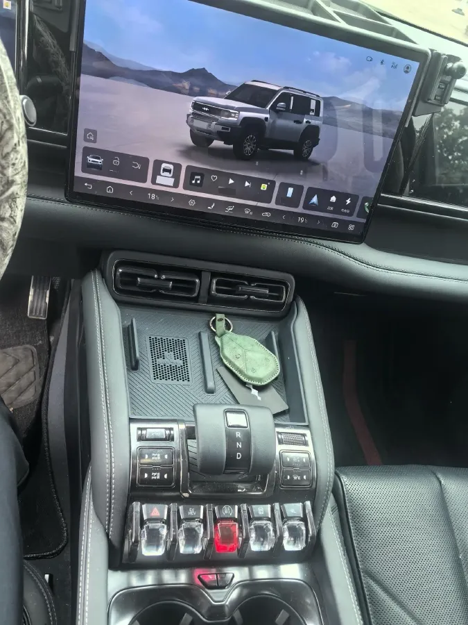 2023 FangChengBao Bao 5 1.5T 194HP L4 E-CVT PHEV 31.8KWH,autocango,china used car exporter,china ev exporter,chinese used car exporter,chinese used ev exporter