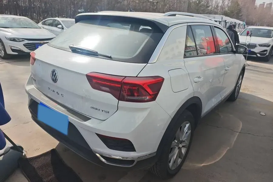 2020 Volkswagen T-Roc 1.4T 131HP L4 7DCT,autocango,china used car exporter,china ev exporter,chinese used car exporter,chinese used ev exporter