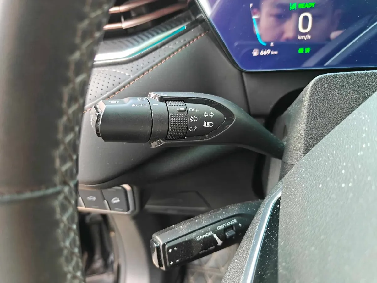 2022 WEY Latte DHT 1.5T 156HP L4 2DHT Hybrid,autocango,china used car exporter,china ev exporter,chinese used car exporter,chinese used ev exporter