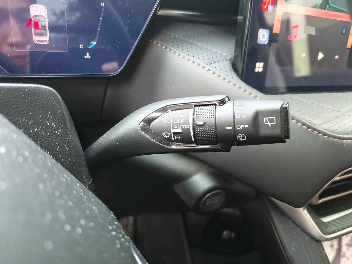 2022 WEY Latte DHT 1.5T 156HP L4 2DHT Hybrid,autocango,china used car exporter,china ev exporter,chinese used car exporter,chinese used ev exporter