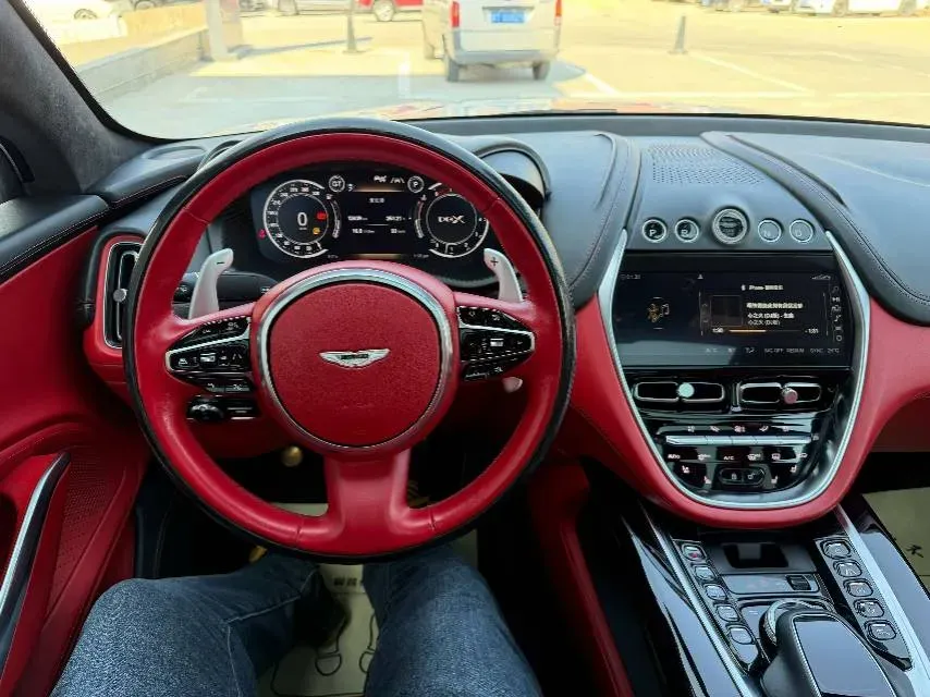 2021 Aston Martin DBX 4.0T 550HP V8 9AT,autocango,china used car exporter,china ev exporter,chinese used car exporter,chinese used ev exporter