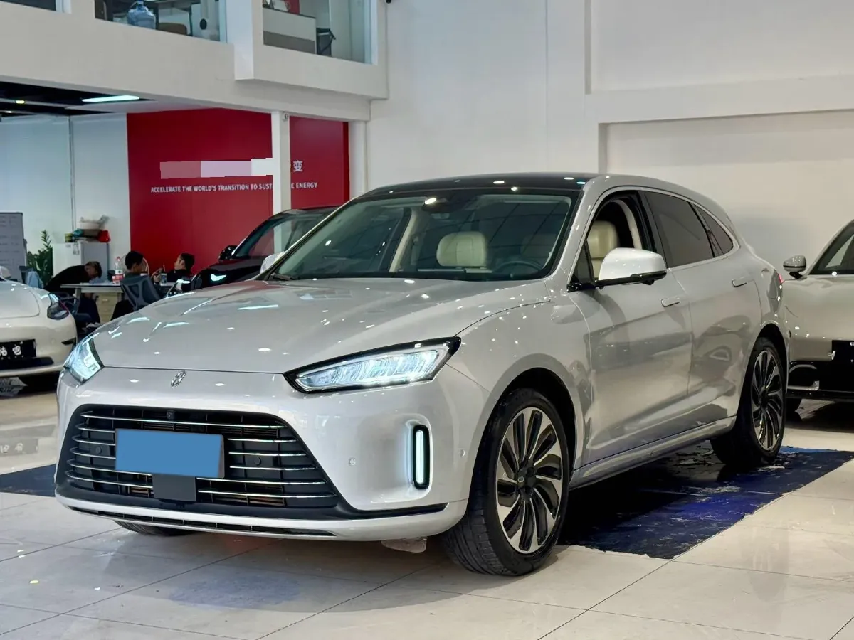 2022 Isuzu Mu-X 2.0T 220HP L4 8AT,autocango,china used car exporter,china ev exporter,chinese used car exporter,chinese used ev exporter