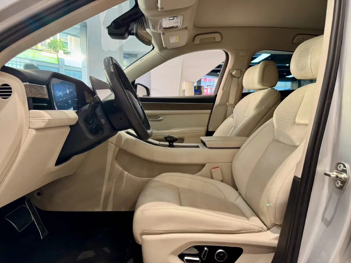 2022 Isuzu Mu-X 2.0T 220HP L4 8AT,autocango,china used car exporter,china ev exporter,chinese used car exporter,chinese used ev exporter