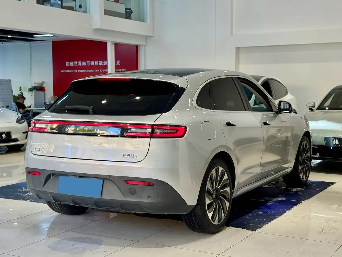 2022 Isuzu Mu-X 2.0T 220HP L4 8AT,autocango,china used car exporter,china ev exporter,chinese used car exporter,chinese used ev exporter