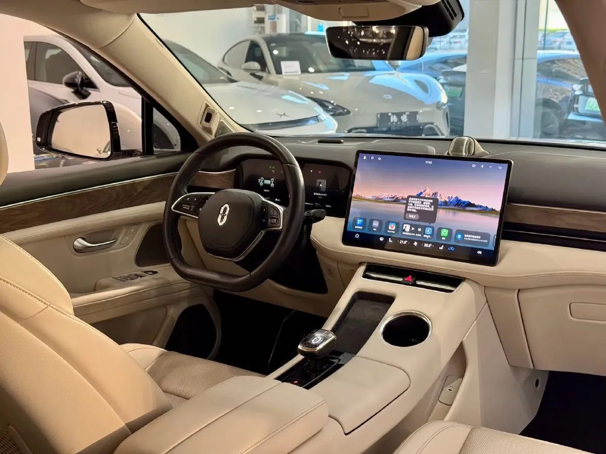 2022 Isuzu Mu-X 2.0T 220HP L4 8AT,autocango,china used car exporter,china ev exporter,chinese used car exporter,chinese used ev exporter