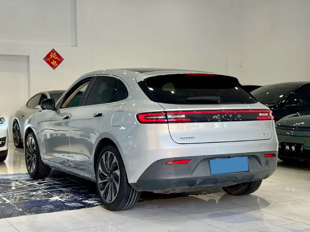 2022 Isuzu Mu-X 2.0T 220HP L4 8AT,autocango,china used car exporter,china ev exporter,chinese used car exporter,chinese used ev exporter