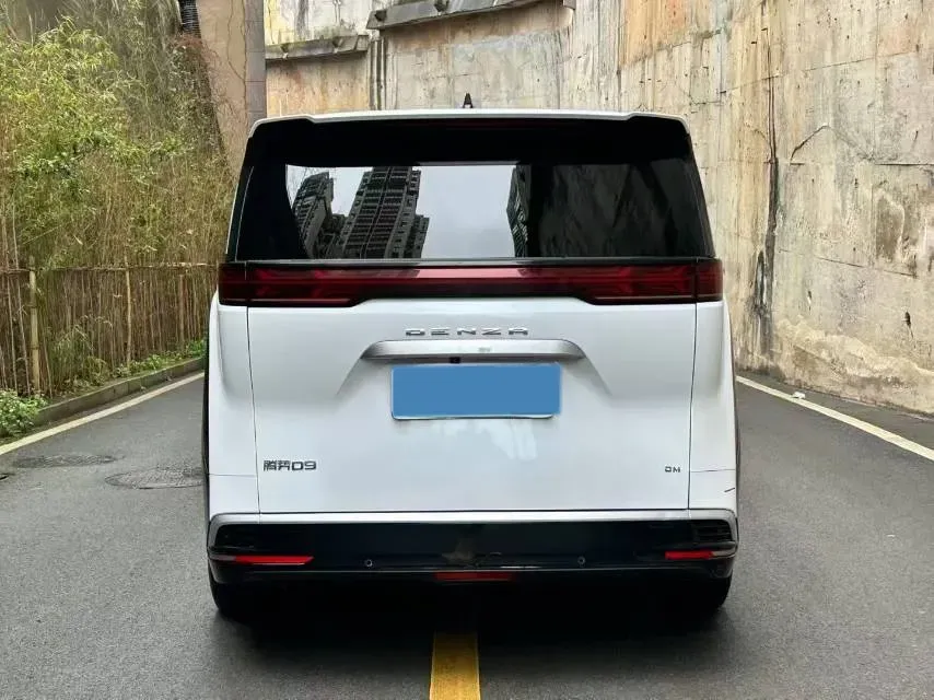 2024 Denza D9 1.5T 139HP L4 E-CVT PHEV 40KWH,autocango,china used car exporter,china ev exporter,chinese used car exporter,chinese used ev exporter