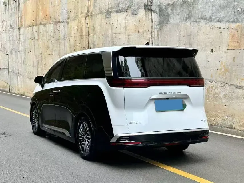 2024 Denza D9 1.5T 139HP L4 E-CVT PHEV 40KWH,autocango,china used car exporter,china ev exporter,chinese used car exporter,chinese used ev exporter