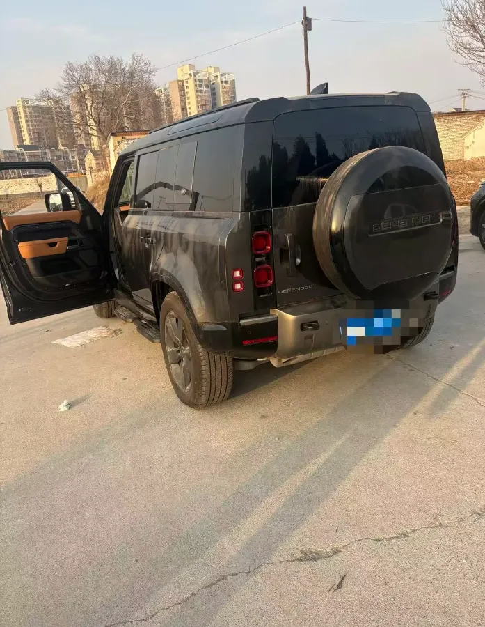 2024 Land Rover Defender 3.0T 400HP L6 8AT,autocango,china used car exporter,china ev exporter,chinese used car exporter,chinese used ev exporter