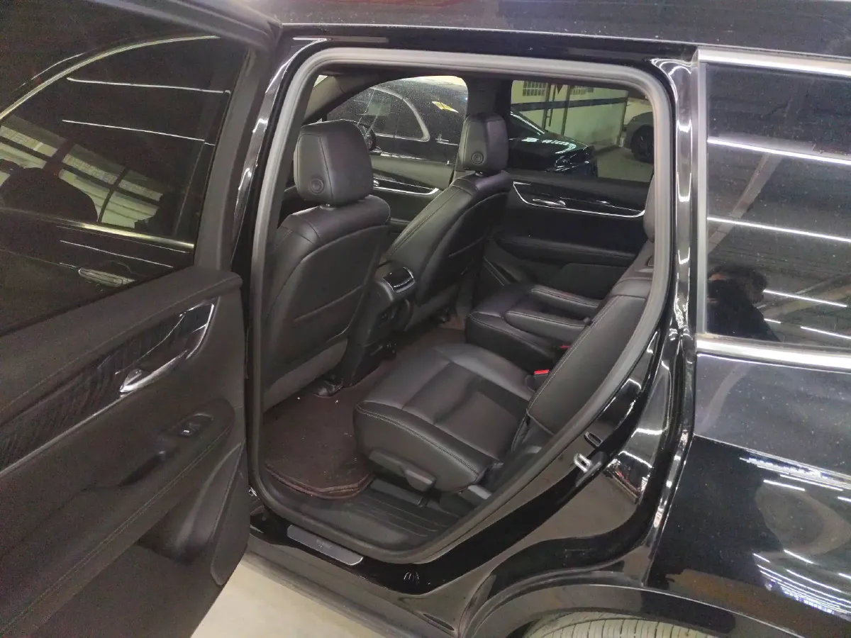 2021 Cadillac XT6 2.0T 237HP L4 9AT,autocango,china used car exporter,china ev exporter,chinese used car exporter,chinese used ev exporter