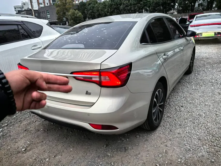 2020 Roewe i5 1.5L 120HP L4 CVT,autocango,china used car exporter,china ev exporter,chinese used car exporter,chinese used ev exporter