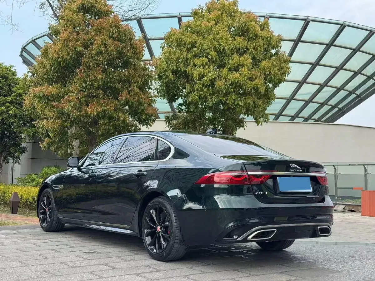 2022 Jaguar XFL 2.0T 250HP L4 8AT,autocango,china used car exporter,china ev exporter,chinese used car exporter,chinese used ev exporter