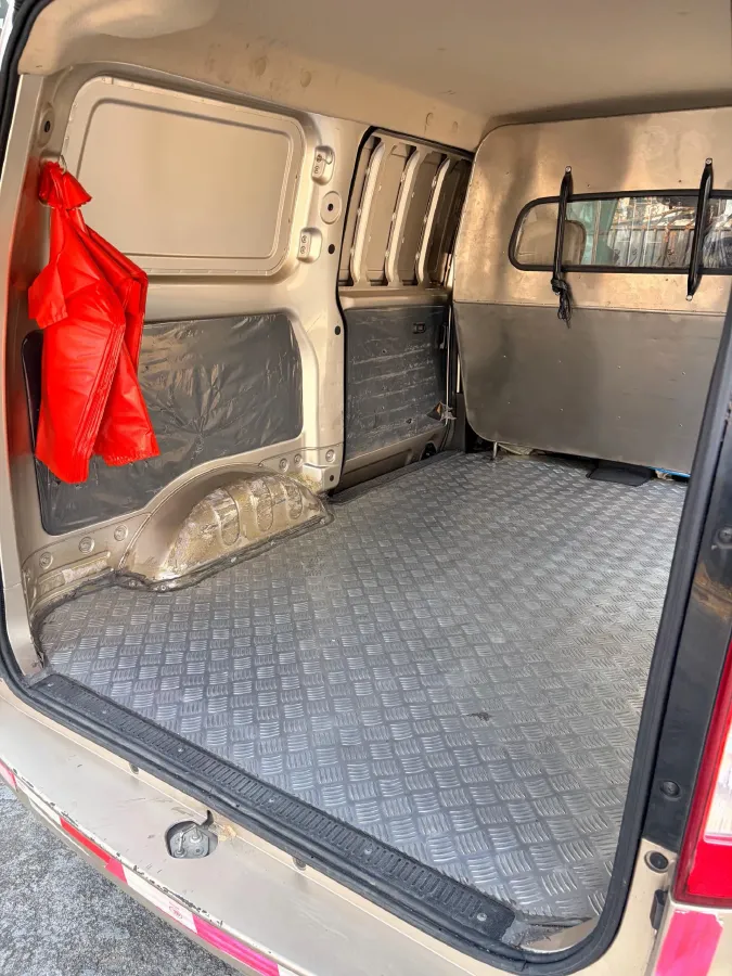 2022 WuLing HongGuang V 1.5L 99HP L4 6MT,autocango,china used car exporter,china ev exporter,chinese used car exporter,chinese used ev exporter