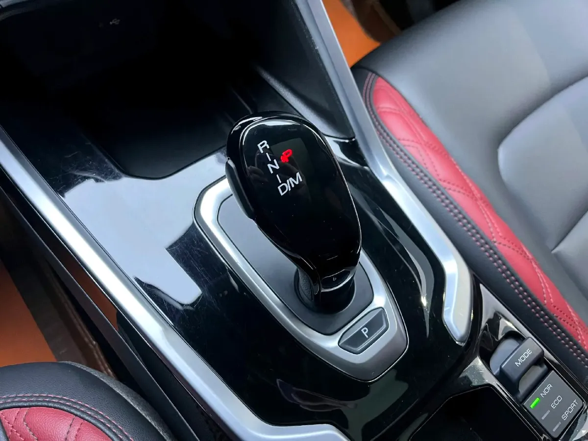 2020 Haval H6 2.0T 224HP L4 7DCT,autocango,china used car exporter,china ev exporter,chinese used car exporter,chinese used ev exporter