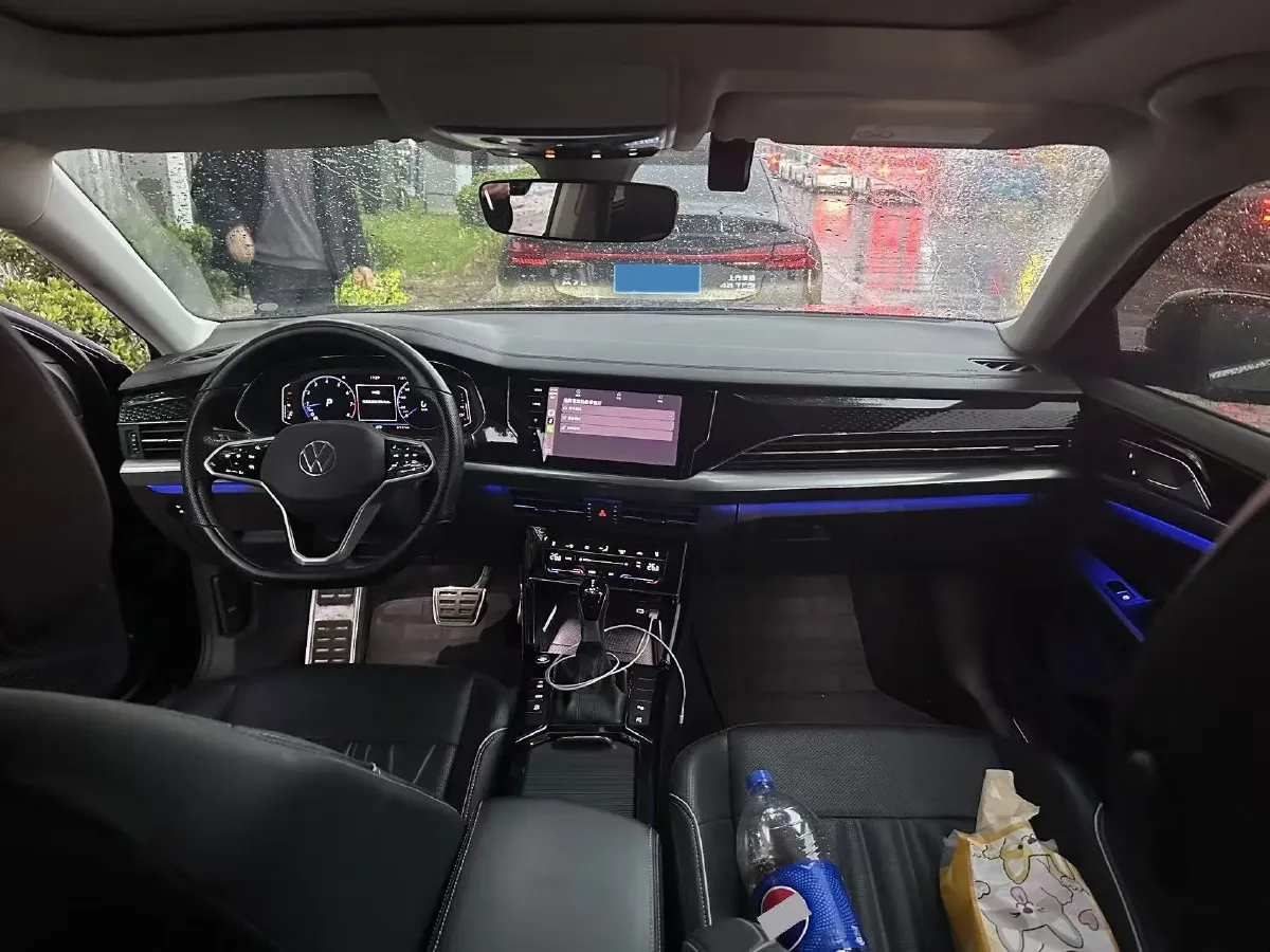 2023 Volkswagen Passat 2.0T 220HP L4 7DCT,autocango,china used car exporter,china ev exporter,chinese used car exporter,chinese used ev exporter