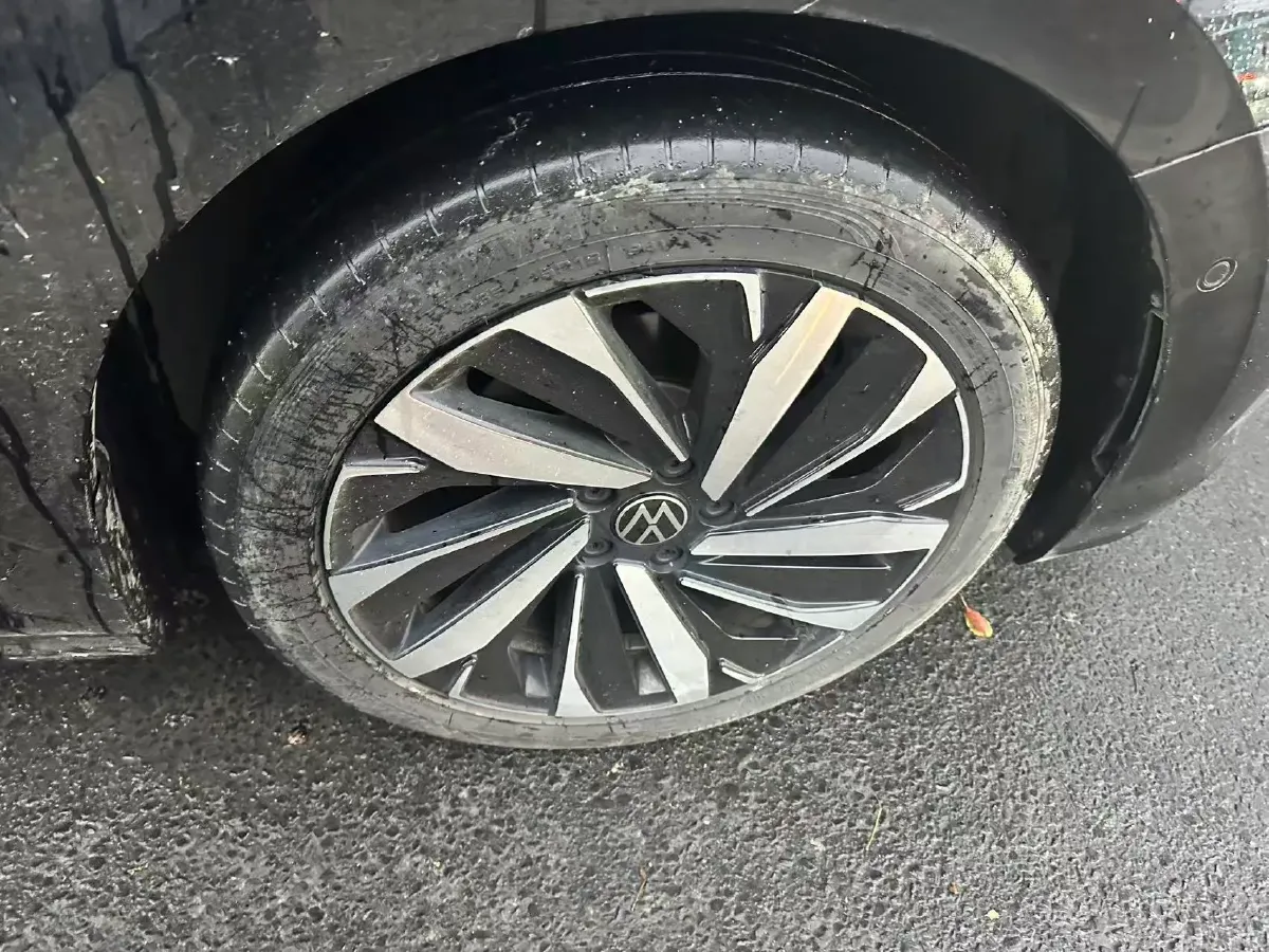 2023 Volkswagen Passat 2.0T 220HP L4 7DCT,autocango,china used car exporter,china ev exporter,chinese used car exporter,chinese used ev exporter