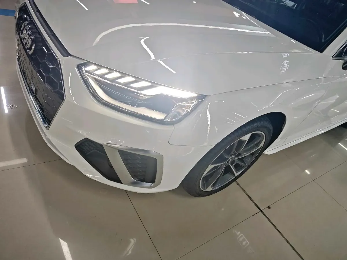 2022 Audi A4L 2.0T 190HP L4 7DCT,autocango,china used car exporter,china ev exporter,chinese used car exporter,chinese used ev exporter