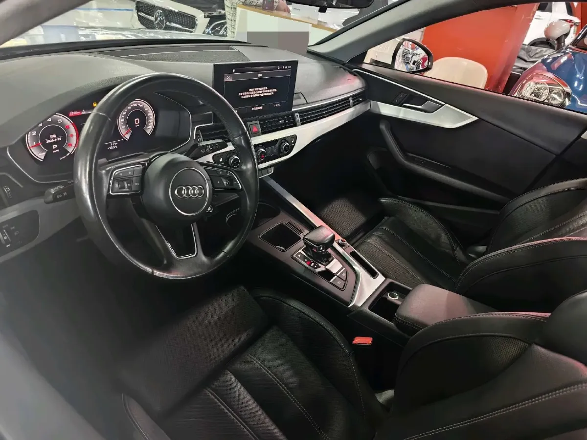 2022 Audi A4L 2.0T 190HP L4 7DCT,autocango,china used car exporter,china ev exporter,chinese used car exporter,chinese used ev exporter