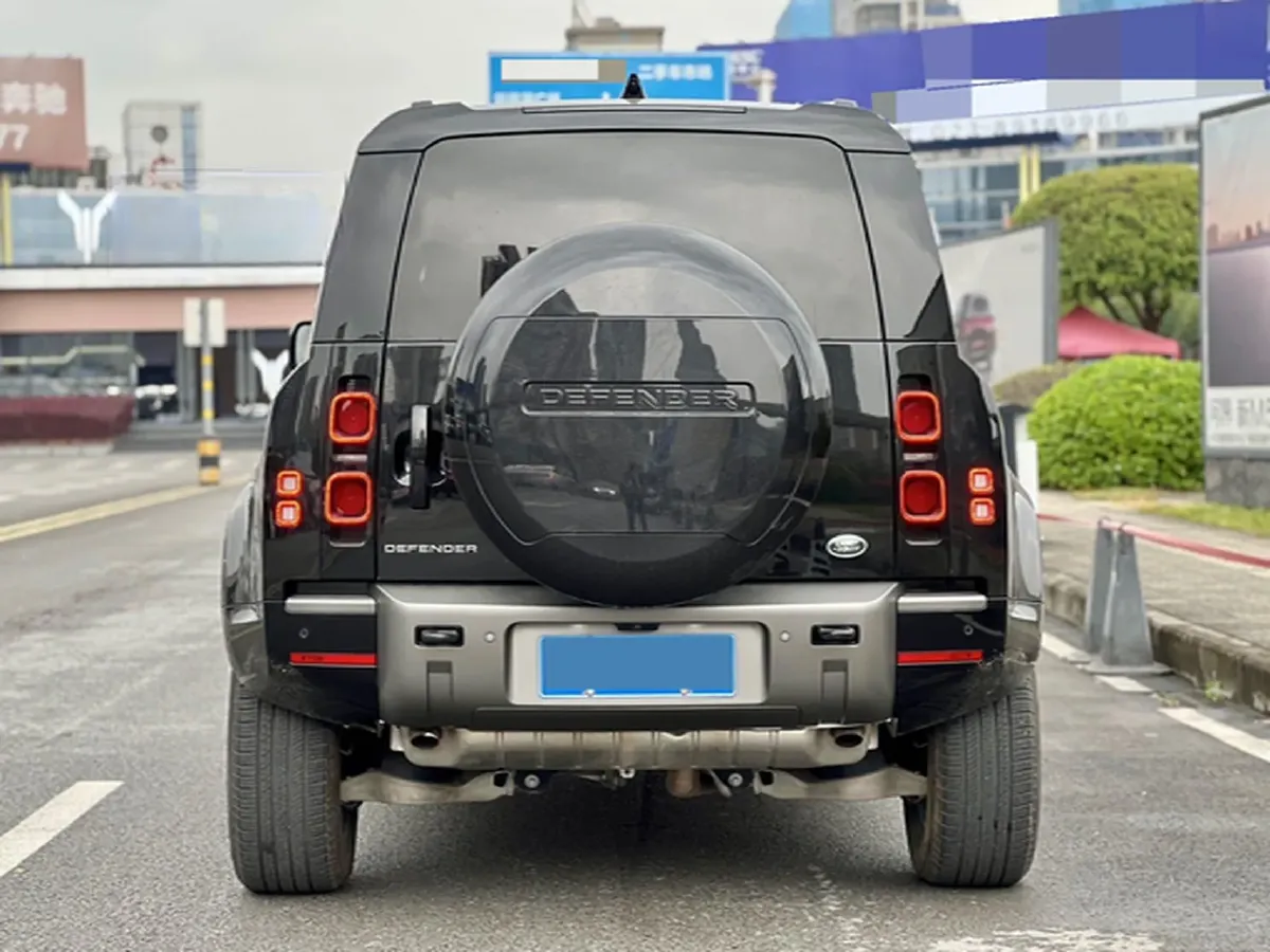 2024 Land Rover Defender 3.0T 400HP L6 8AT,autocango,china used car exporter,china ev exporter,chinese used car exporter,chinese used ev exporter