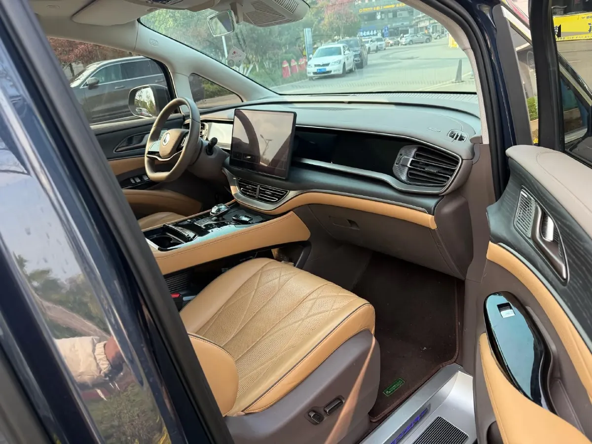 2022 Mercedes-Benz GLC Class 2.0T 197HP L4 9AT,autocango,china used car exporter,china ev exporter,chinese used car exporter,chinese used ev exporter