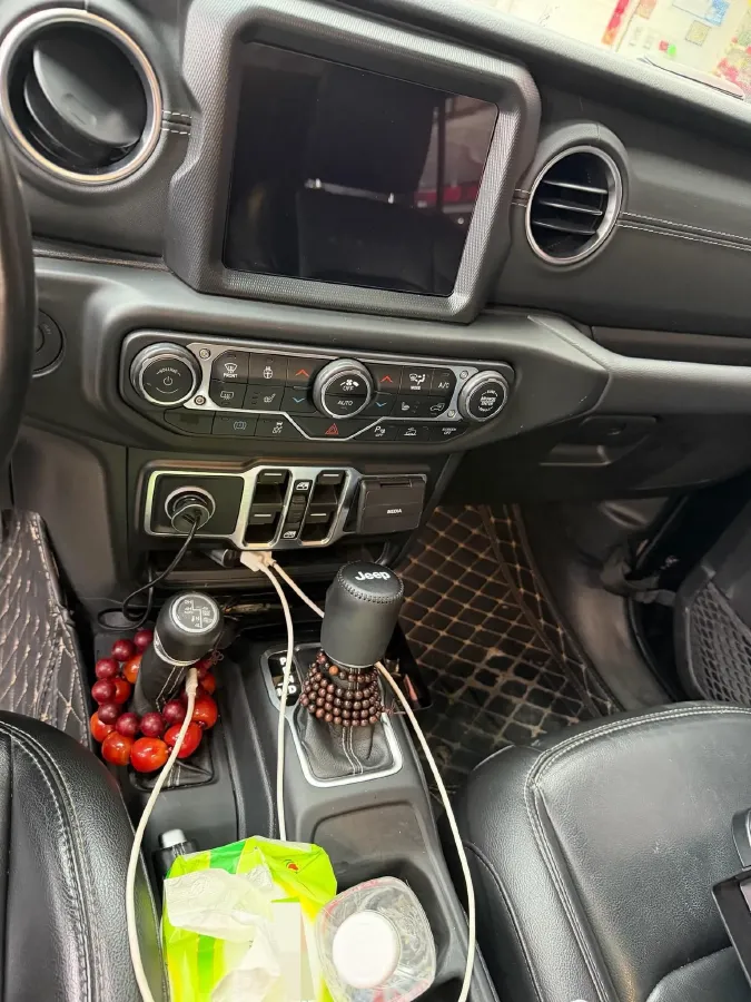 2021 Jeep Wrangler 2.0T 266HP L4 8AT PHEV 17KWH,autocango,china used car exporter,china ev exporter,chinese used car exporter,chinese used ev exporter