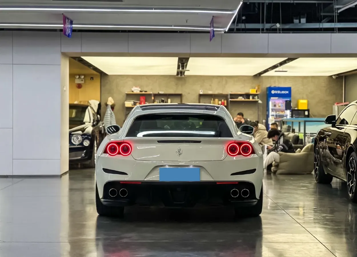 2017 Ferrari GTC4 Lusso 3.9T 609HP V8 7DCT,autocango,china used car exporter,china ev exporter,chinese used car exporter,chinese used ev exporter