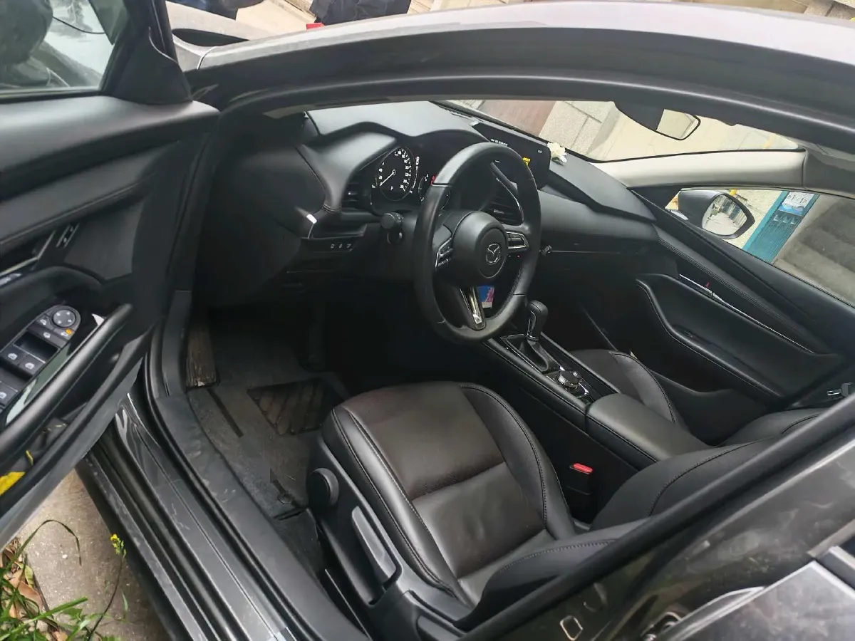 2023 Mazda 3 Axela 2.0L 158HP L4 6AT,autocango,china used car exporter,china ev exporter,chinese used car exporter,chinese used ev exporter